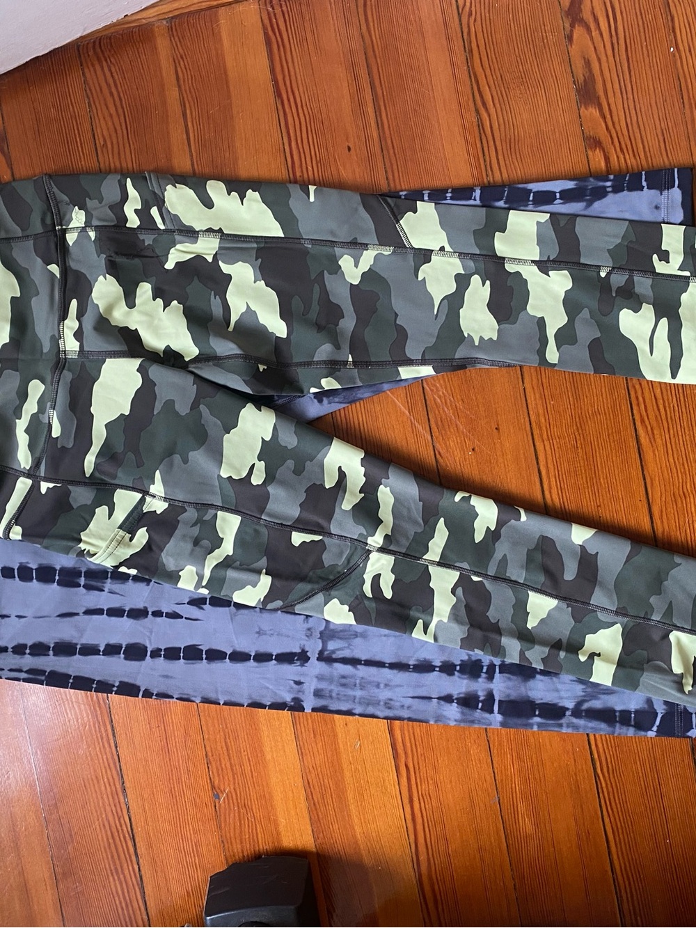 Lulu Like New Cropped Leggings Lot of 2